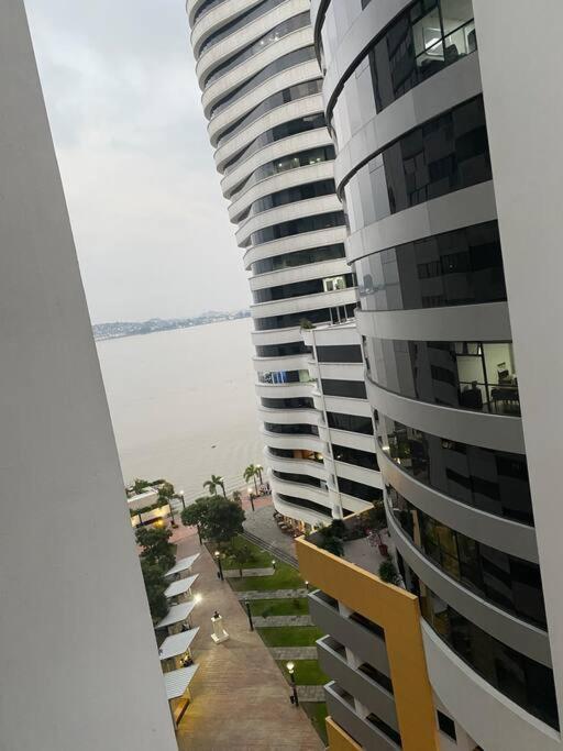 Bellini Luxury - Puerto Santa Ana Apartment Guayaquil Luaran gambar